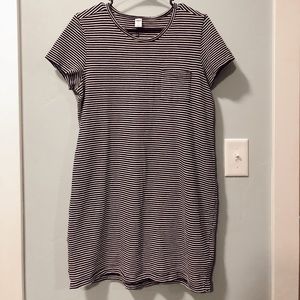 ⭐️ Black and White Stripped Dress